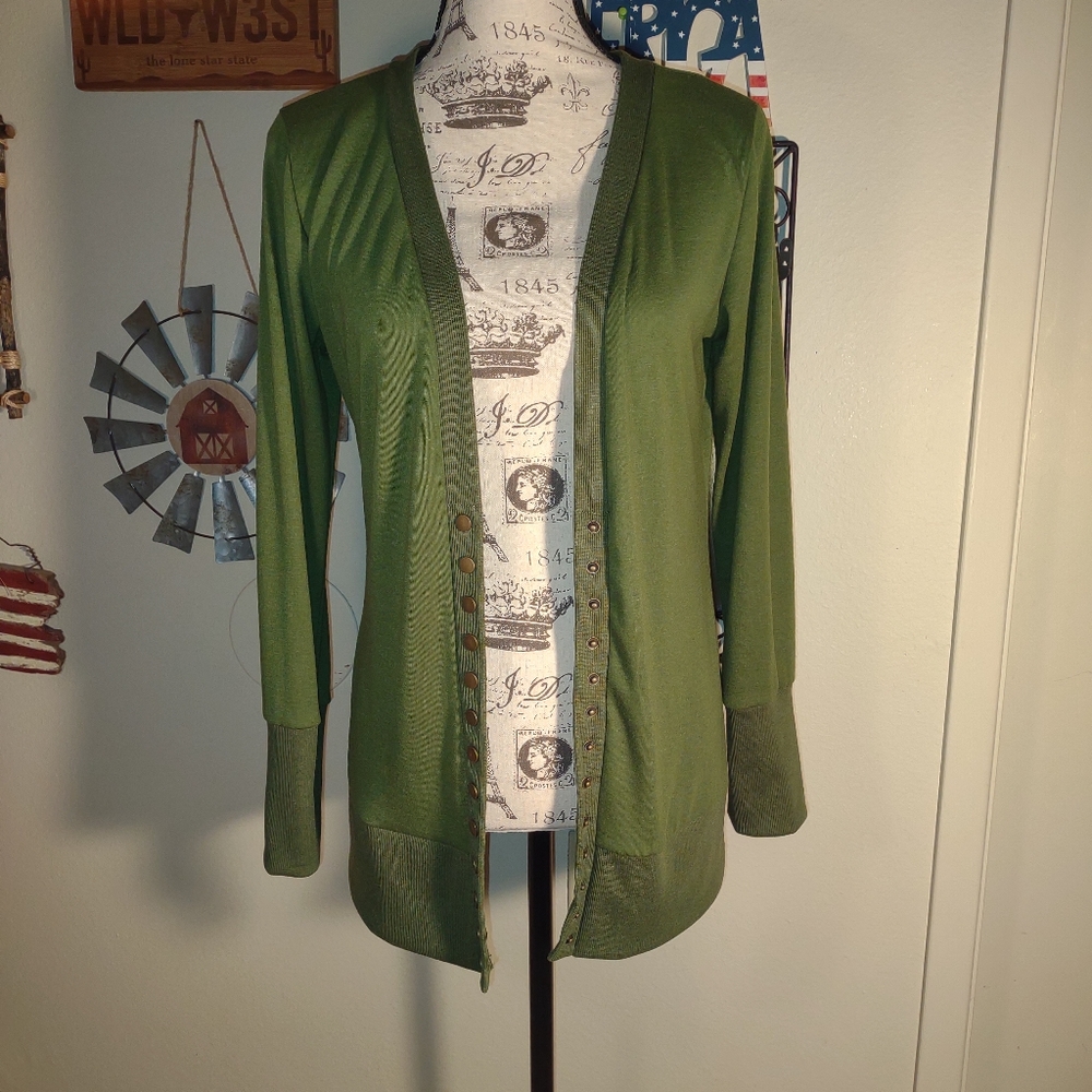 "Nenova", Woman's Cardigan, size M, olive green,NWOT